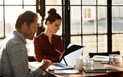 A quel moment considère-t-on que l’époux commun en biens a renoncé à sa qualité d’associé ?