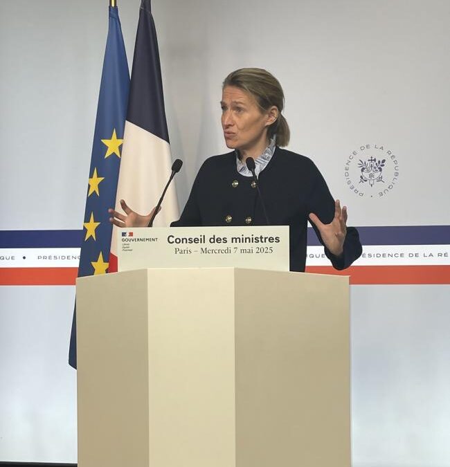 La ministre du travail présente un projet de loi sur l’emploi des seniors « fidèle » à l&rsquo;accord des partenaires sociaux